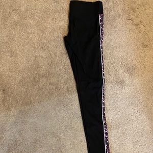 Victoria’s Secret PINK leggings